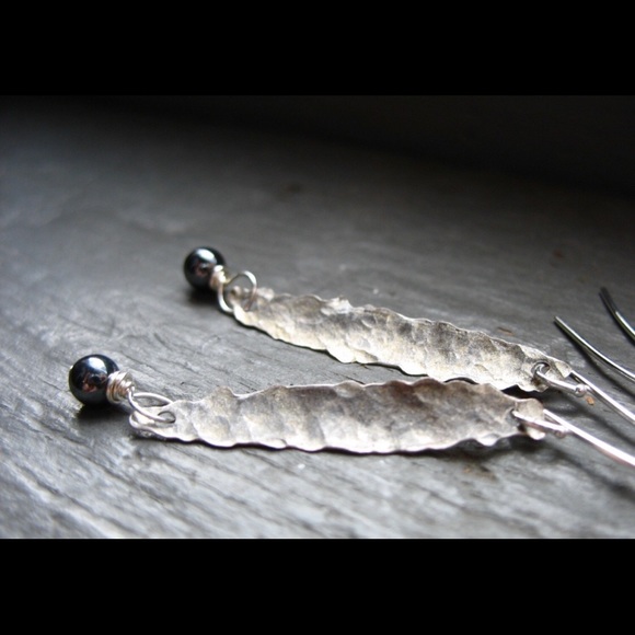 New Hematite Stone Oxidized Silver  Earrings - Picture 2 of 4